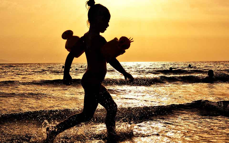 Reisen mit Baby günstig buchen